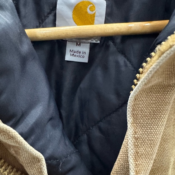 Carhartt Tan Jacket size Medium. - Picture 3 of 7